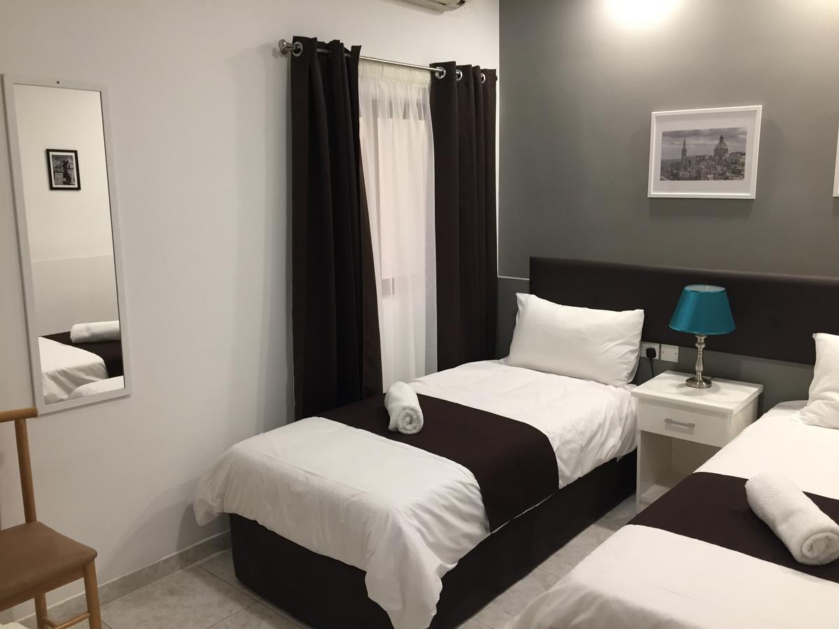 Buccaneers Boutique Guest House St. Paul's Bay Exterior foto